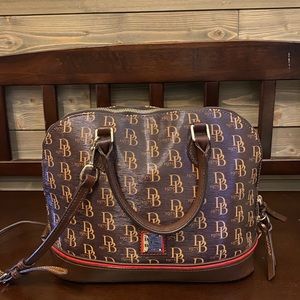 Dooney & Bourke Bag